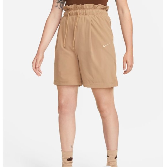 Nike Sportswear Everyday Modern Women's High-Rise Woven Shorts DQ6172-258 - Picture 2 of 7